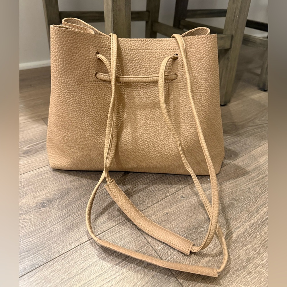 NWOT 8 Other Reasons Tan Vegan Leather Slouchy Bucket Bag Purse Pebbled